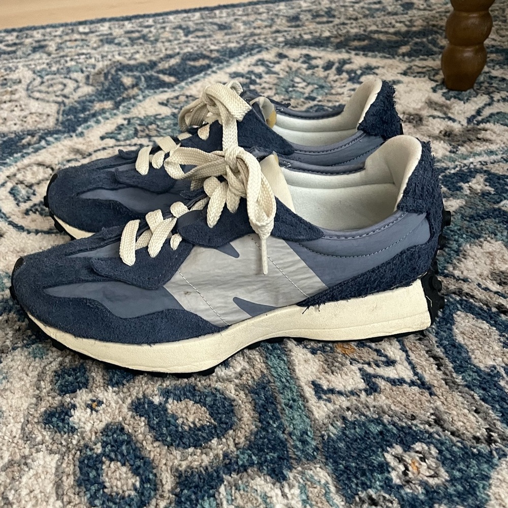 New Balance 327 Denim Shoe in size 8.5